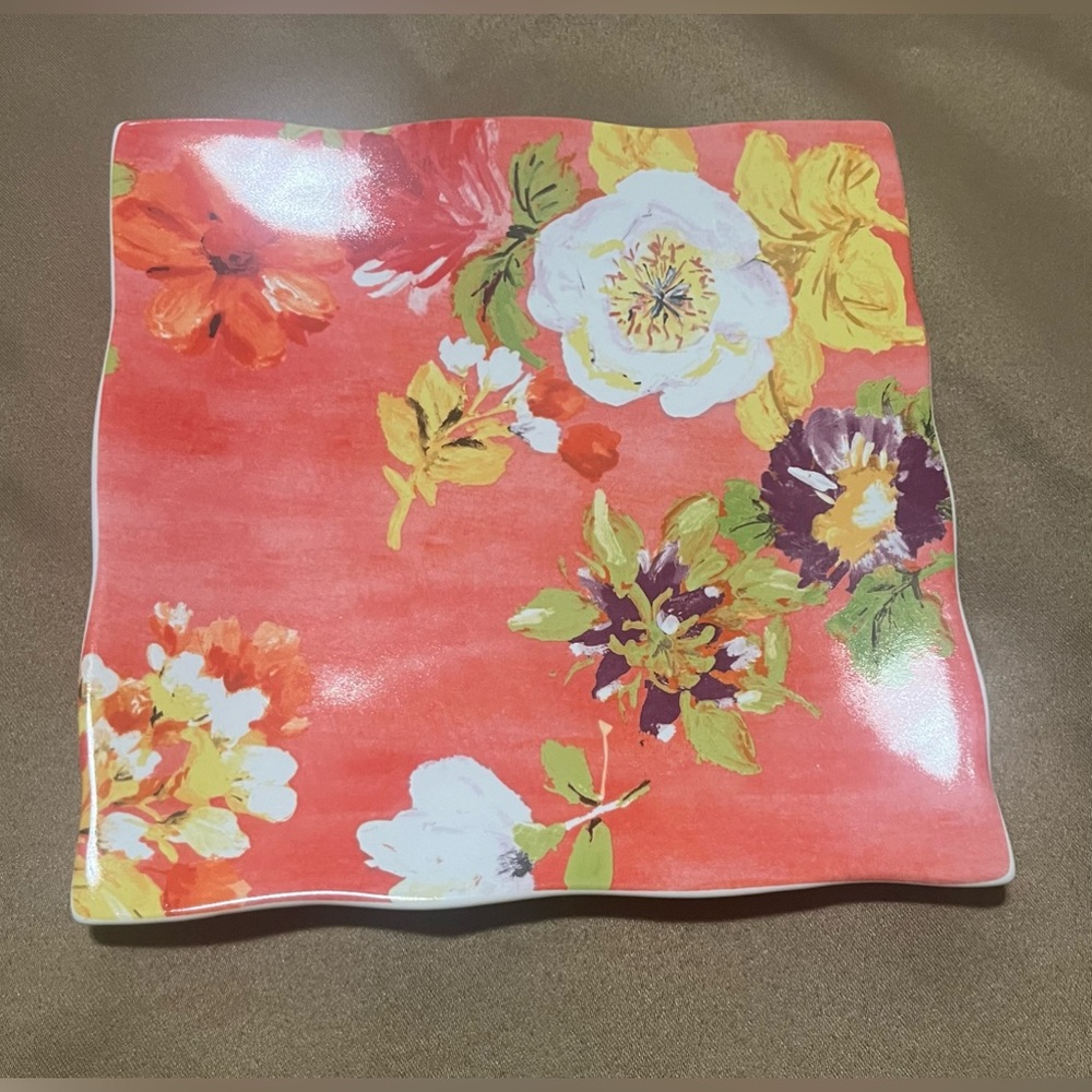 Bouquet le Fleur
222 FIFTH (PTS)plate